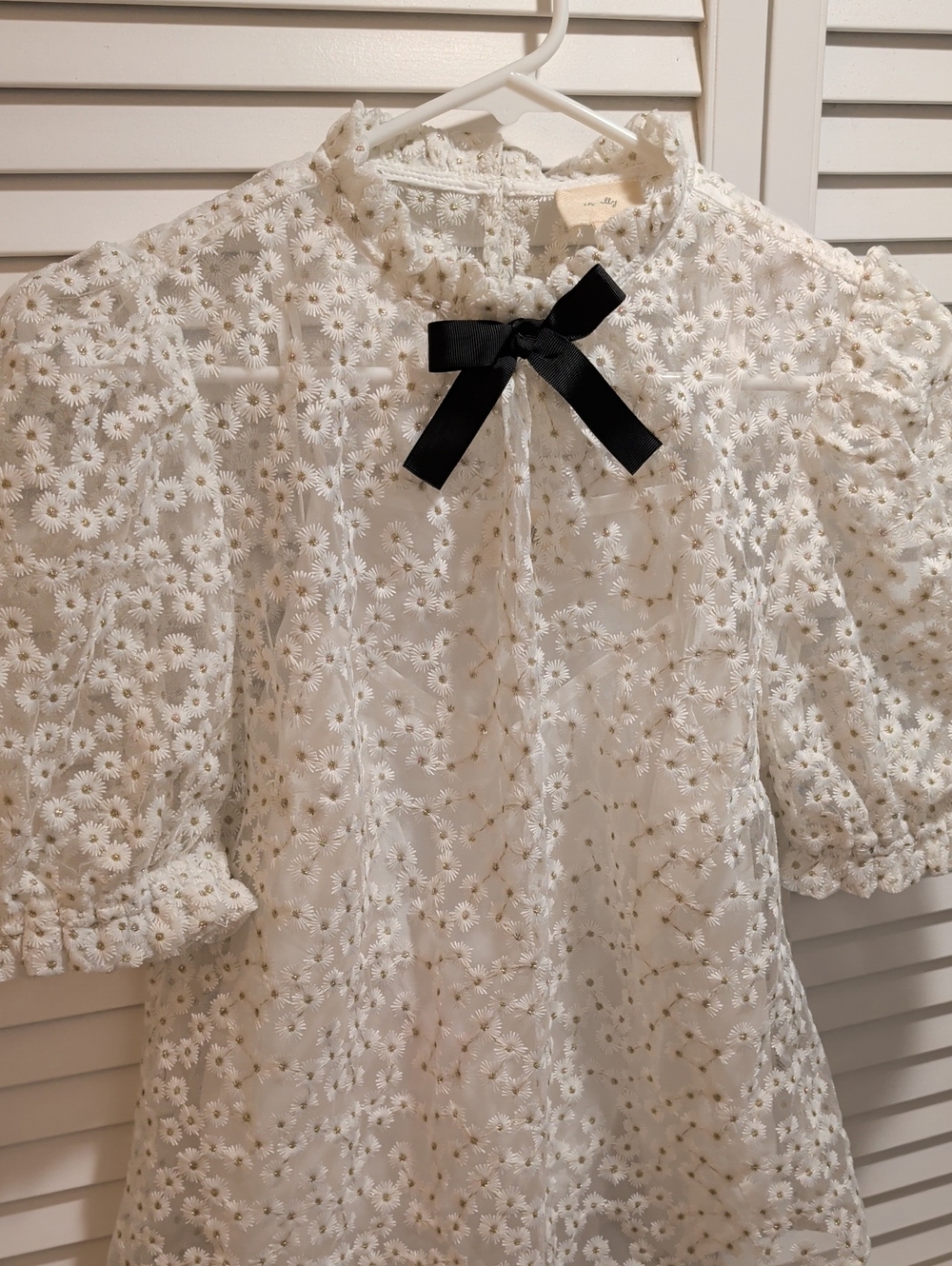Anthropologie White En Elly puff-sleeve blouse SZ S
